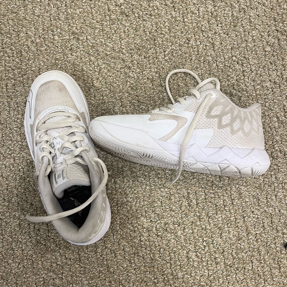 Puma White and Gray Sneakers